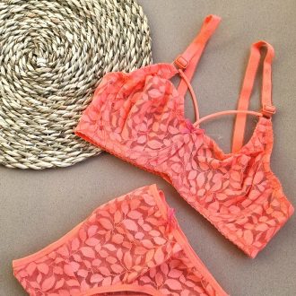 ست لباس زیر گیپور هارنس دار مدل ثمین