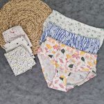 شورت زنانه نخی مدل گلدار کد 122