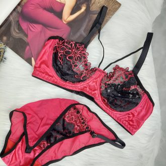 ست لباس زیر گیپور هارنس دار مدل مهتاب