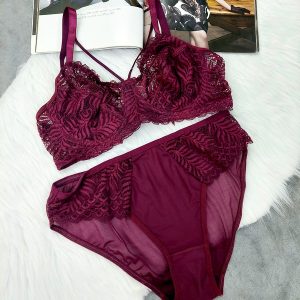 ست لباس زیر گیپور مدل غزال(بادمجانی)